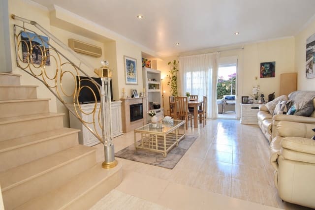 3 sypialnia Dom na sprzedaż w Torrevieja z basenem garażem - 259 000 € (Ref: 10117101)