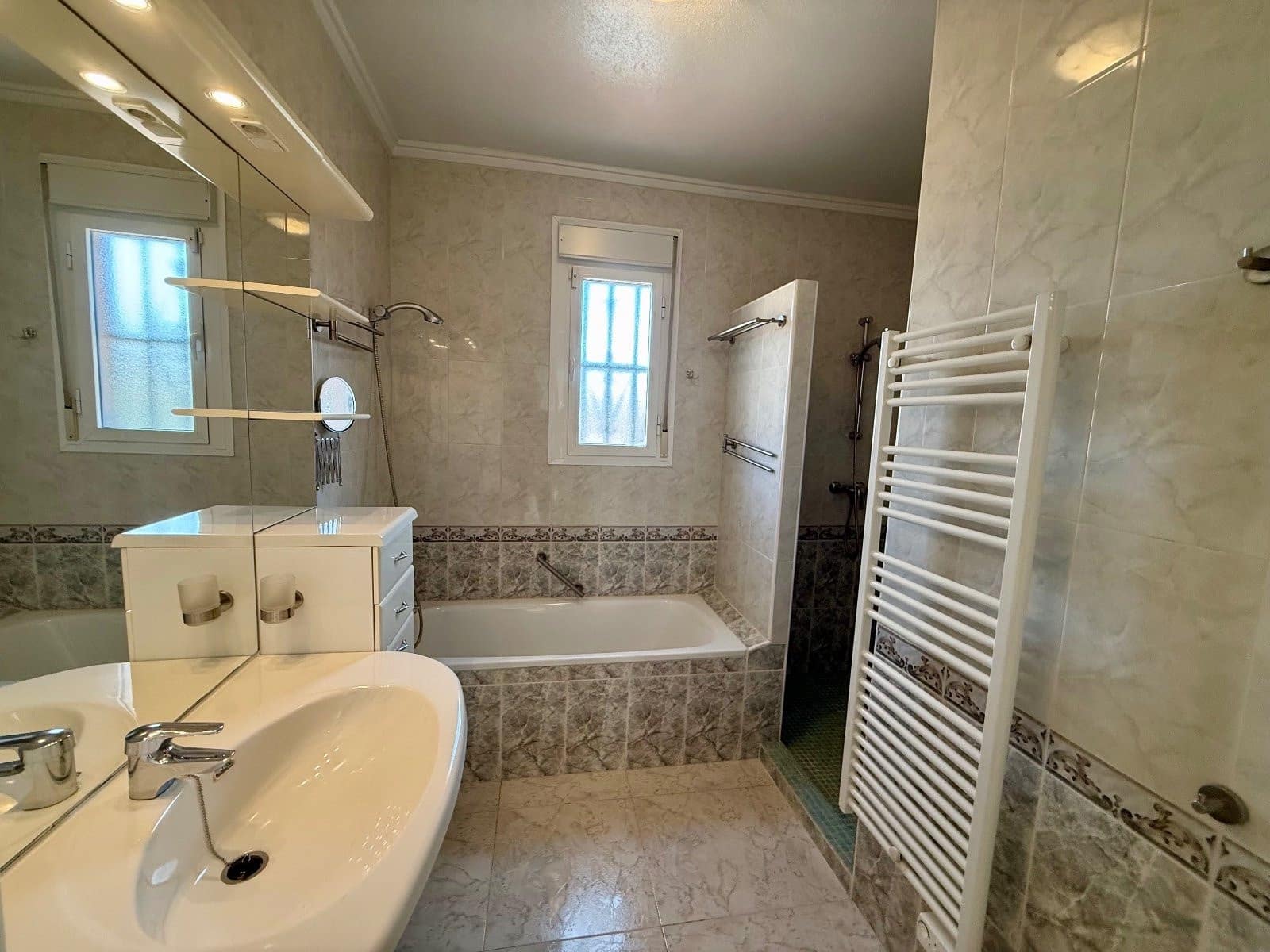 6 camera da letto Villa in vendita in Ciudad Quesada con piscina garage - 575.000 € (Rif: 10117102)