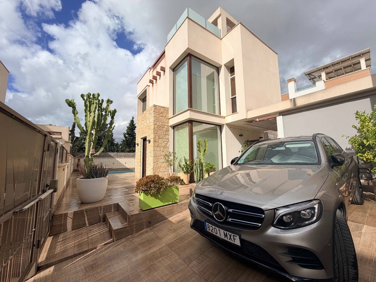 3 bedroom Villa for sale in Ciudad Quesada with pool - € 499,900 (Ref: 10160103)