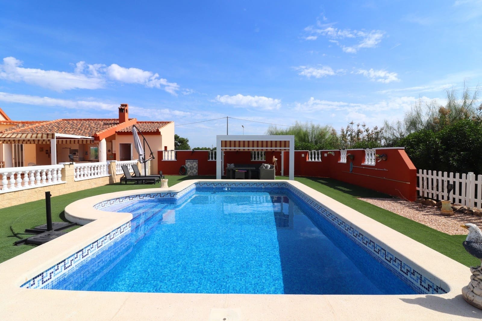 3 soveværelse Villa til salg i Daya Vieja med swimmingpool garage - € 650.000 (Ref: 10166948)