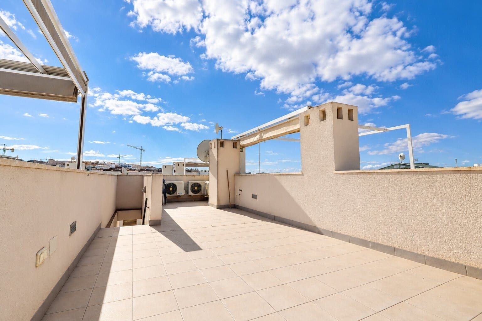 3 camera da letto Casa in vendita in Benijofar con piscina garage - 295.000 € (Rif: 10166949)