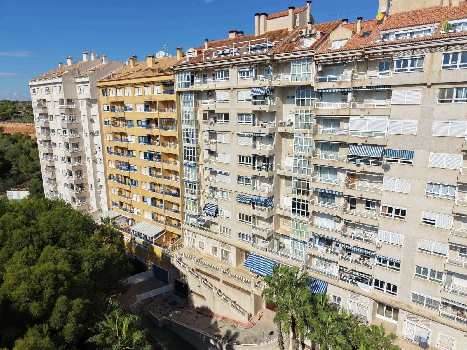 2 soveværelse Lejlighed til salg i Campoamor med swimmingpool garage - € 169.000 (Ref: 10179499)