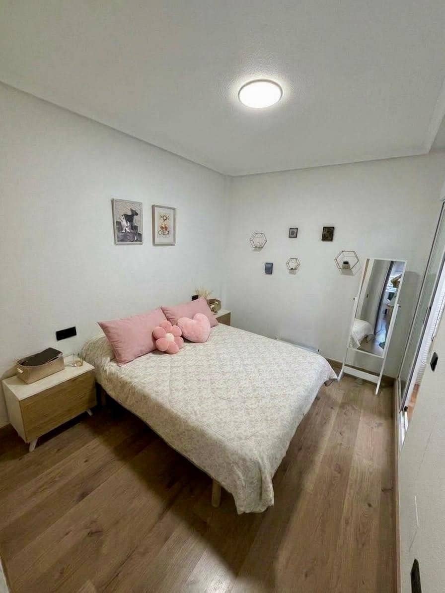 2 bedroom Apartment for sale in Orihuela with pool - € 115,000 (Ref: 10181977)