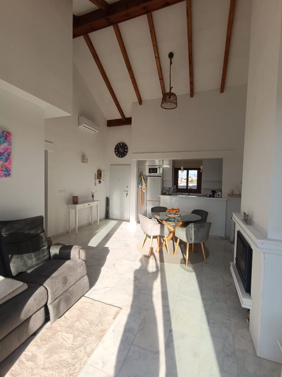 2 soveværelse Lejlighed til salg i Algorfa med swimmingpool garage - € 230.000 (Ref: 10183665)