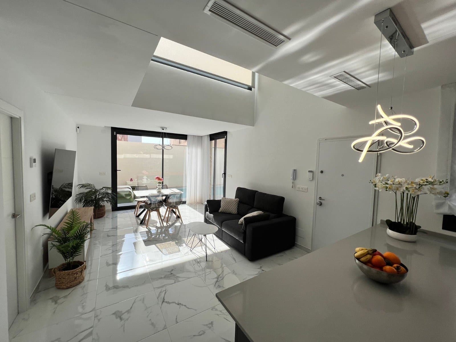 Chalet de 3 habitaciones en Los Montesinos en venta con piscina - 379.000 € (Ref: 8656490)