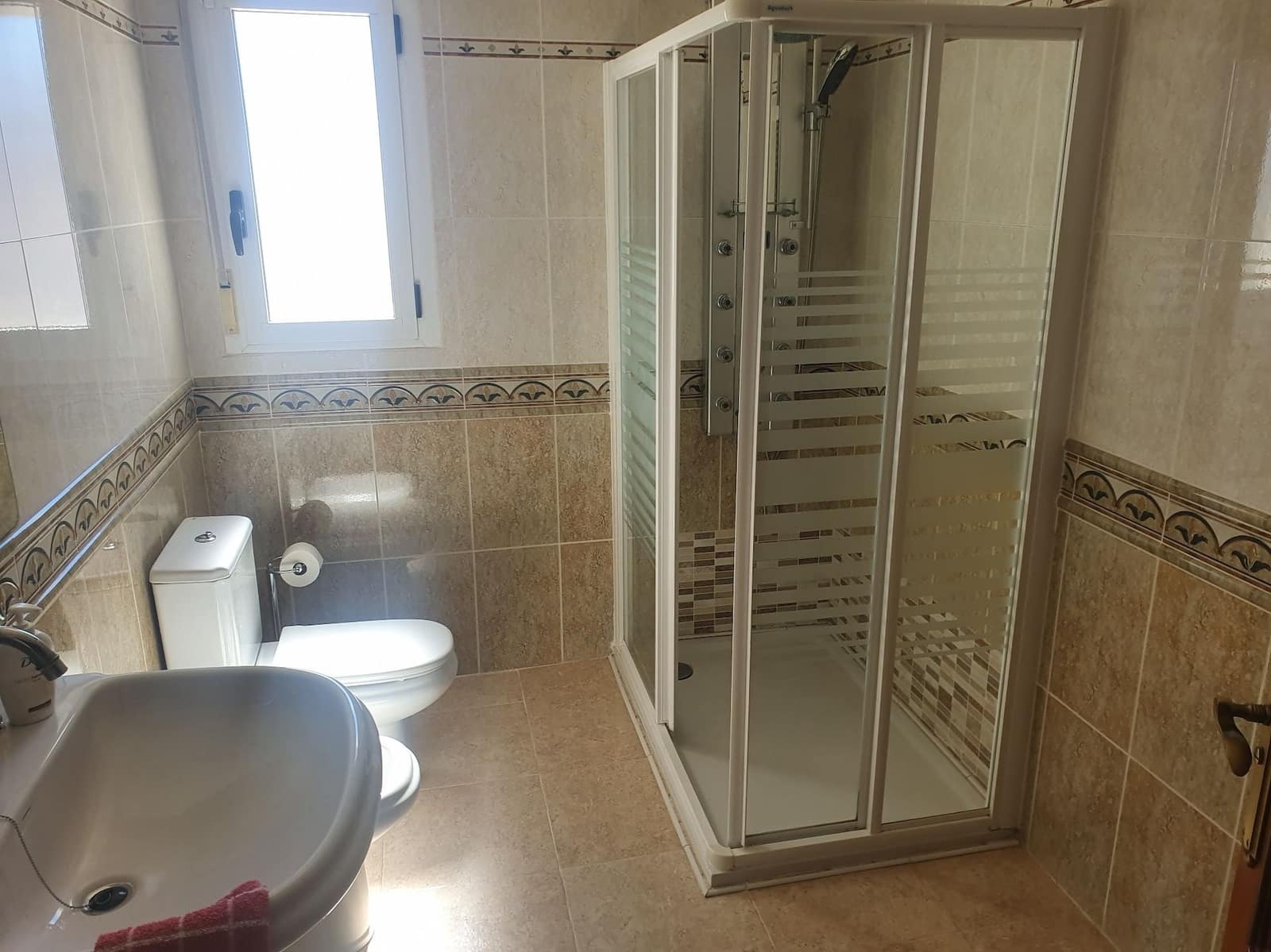 4 bedroom Villa for sale in Algorfa with pool garage - € 529,000 (Ref: 8895405)