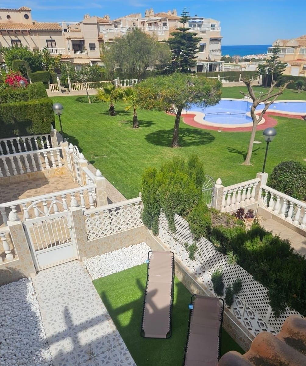 2 slaapkamer Huis te koop in La Mata met zwembad garage - € 199.000 (Ref: 8904585)