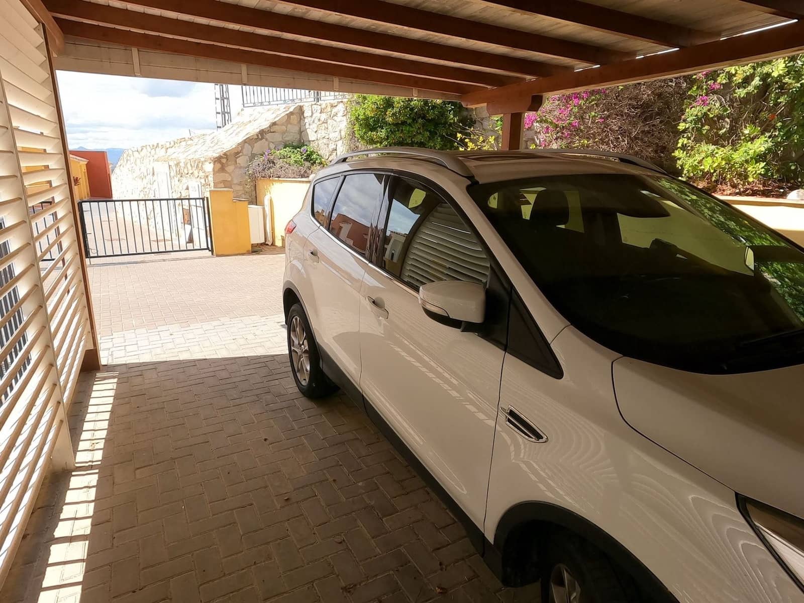 4 bedroom Villa for sale in Algorfa with pool - € 495,000 (Ref: 8967502)