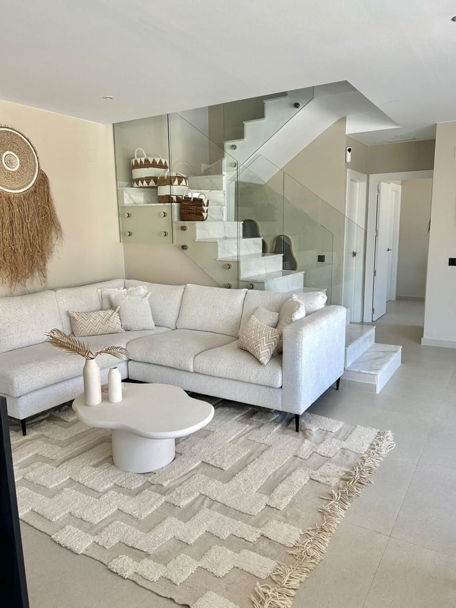 5 bedroom Villa for sale in Algorfa with pool garage - € 575,000 (Ref: 8971328)