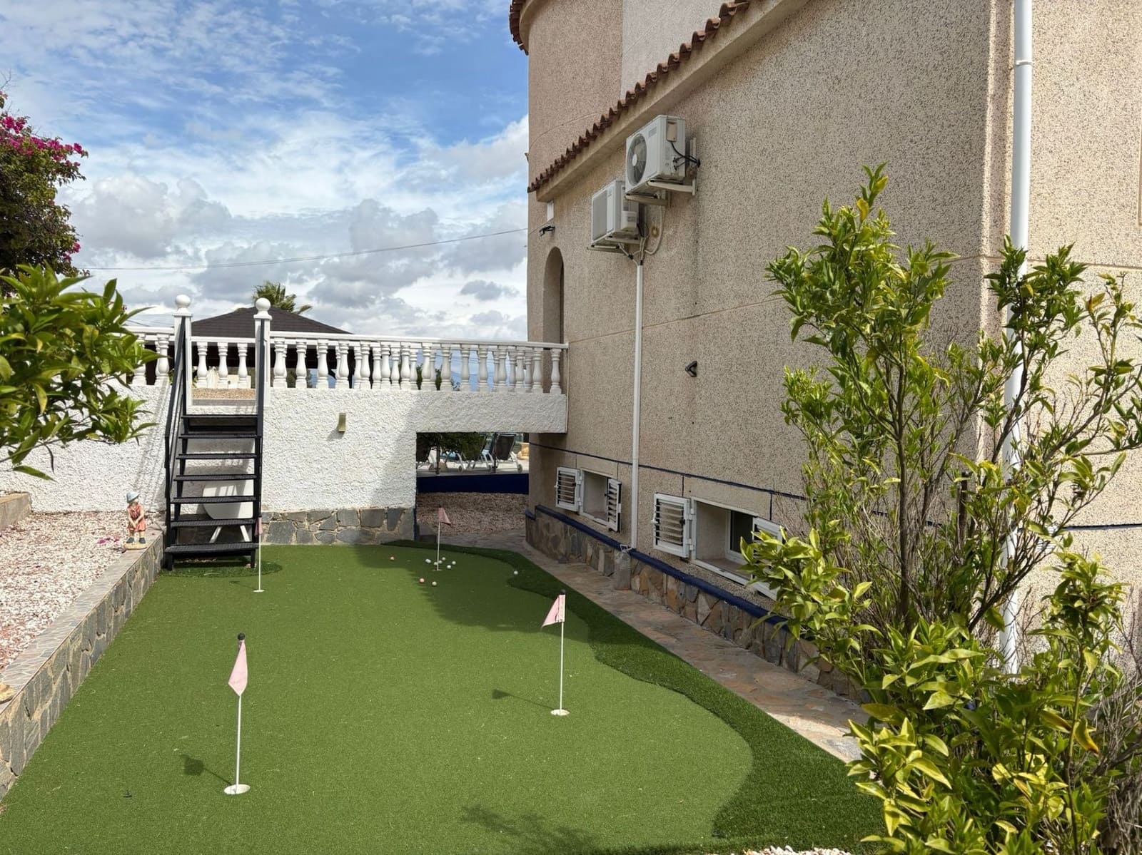 5 soveværelse Villa til salg i Algorfa med swimmingpool garage - € 685.000 (Ref: 8973765)