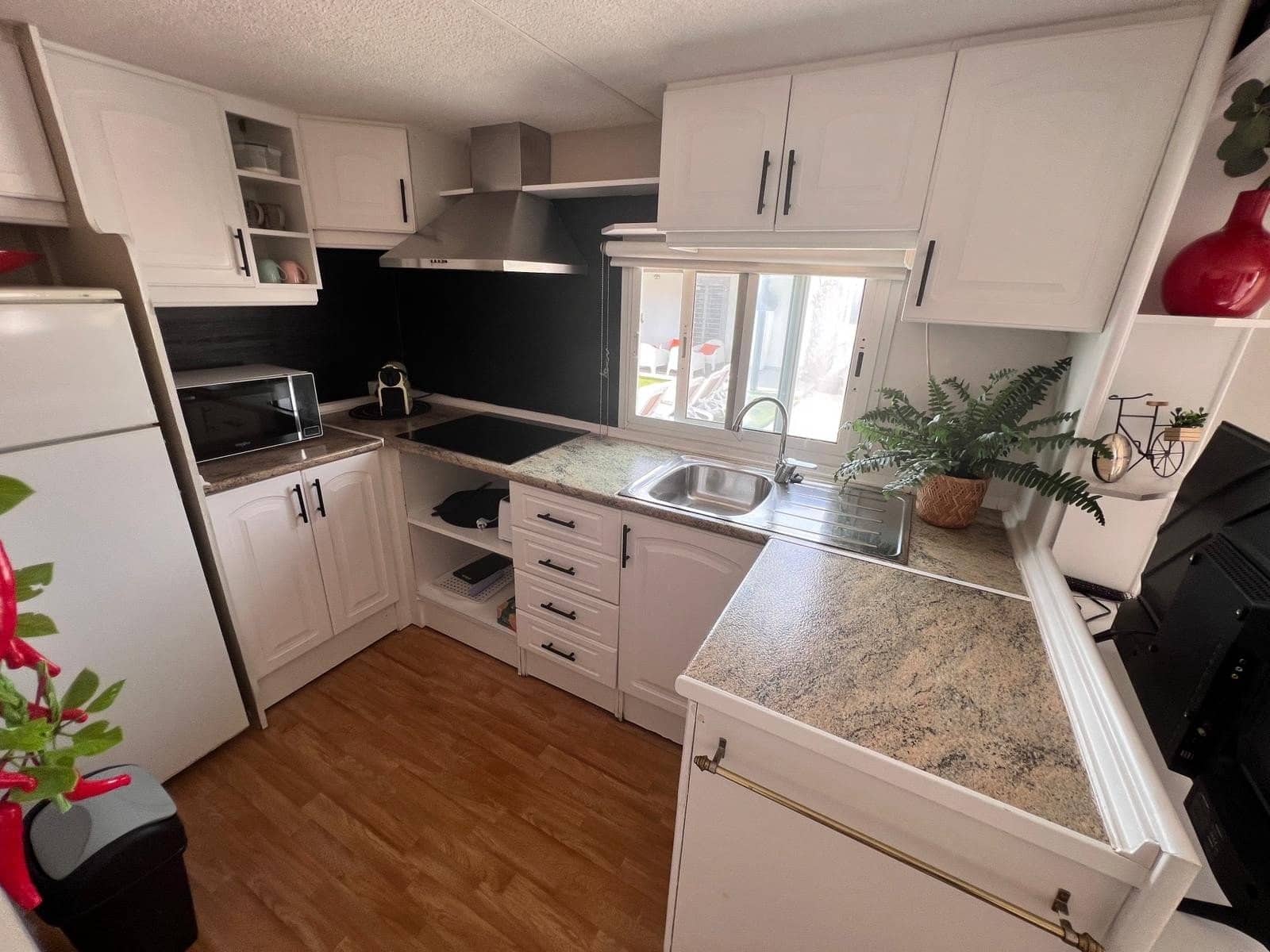 Chalet de 3 habitaciones en La Marina en venta con piscina - 425.000 € (Ref: 8990100)