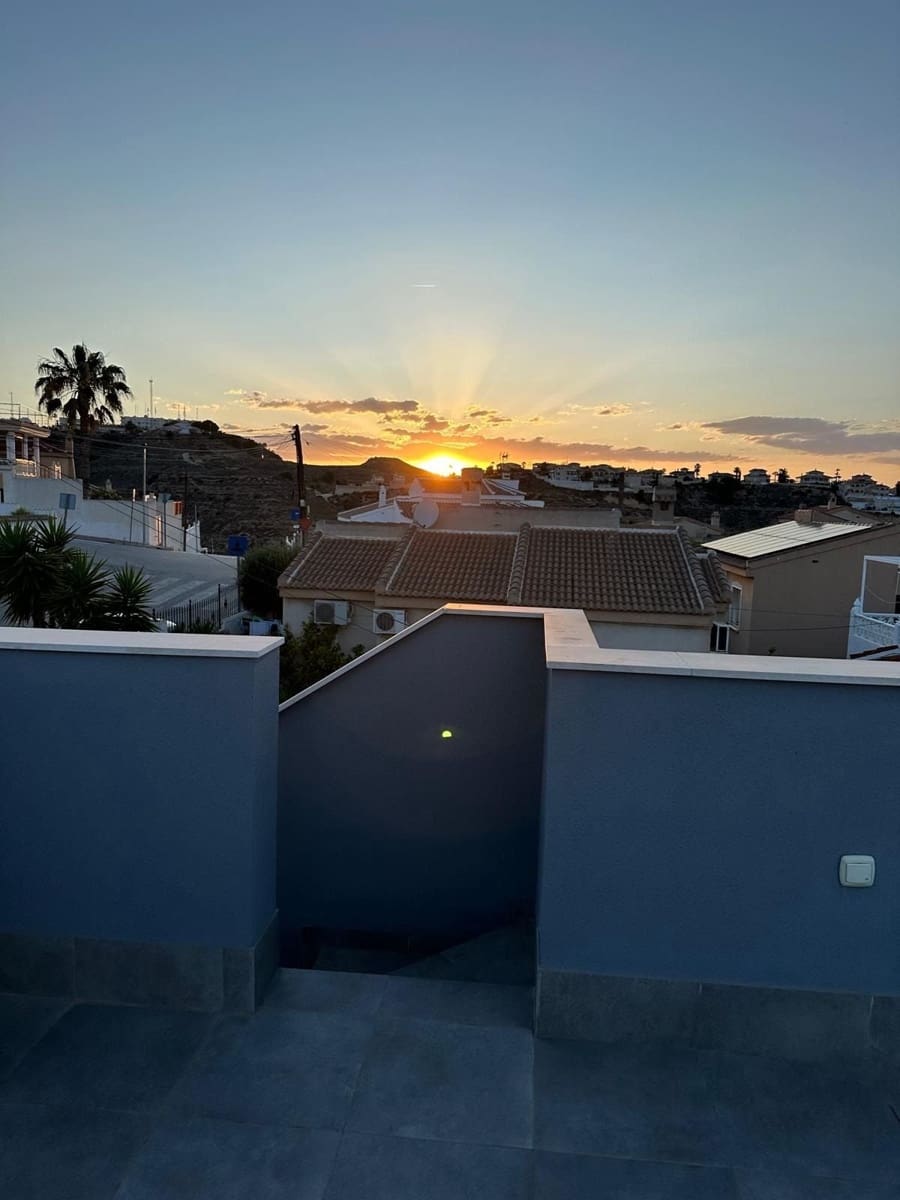 Chalet de 2 habitaciones en Ciudad Quesada en venta con piscina garaje - 340.000 € (Ref: 9006064)