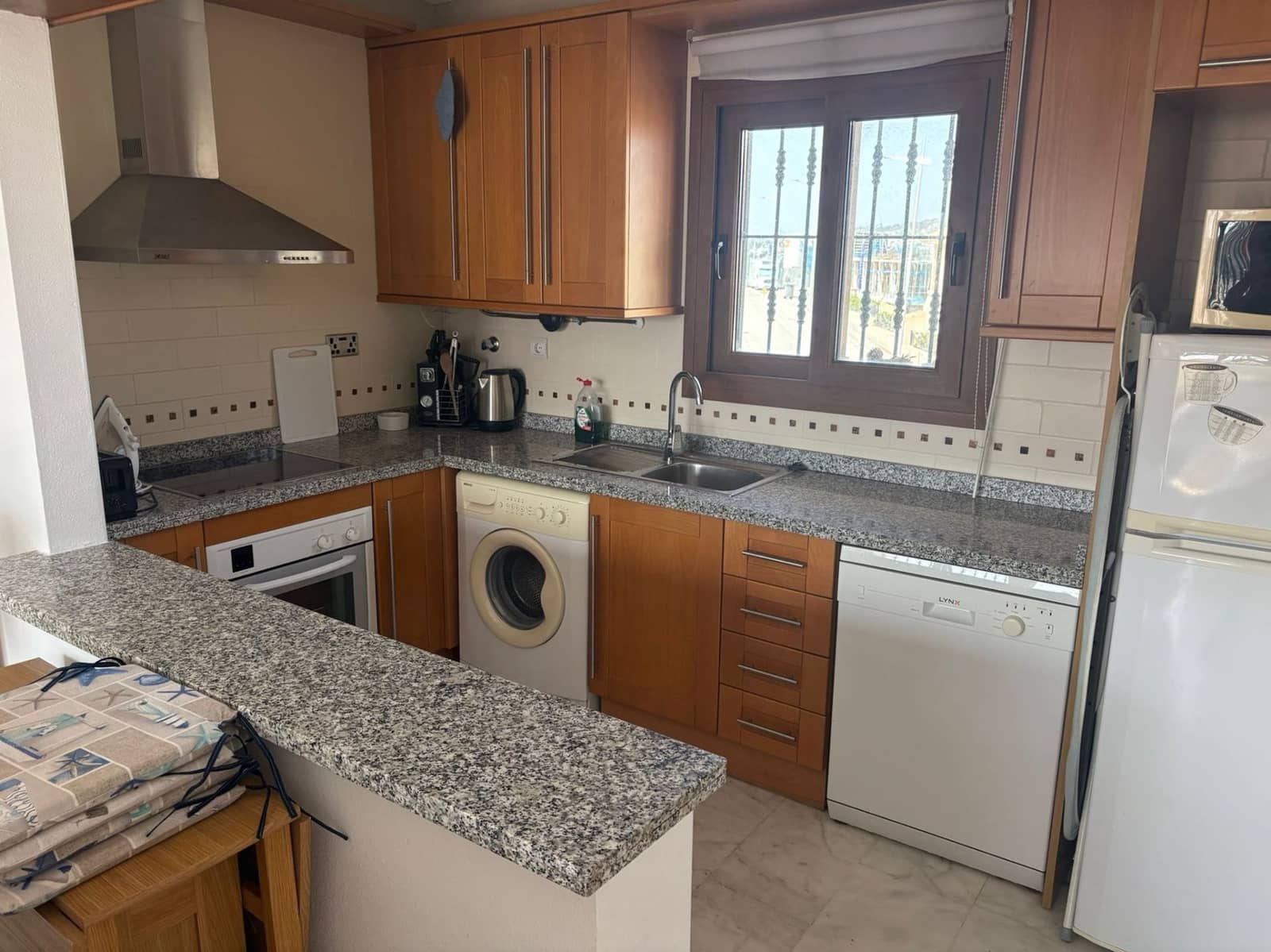 2 bedroom Apartment for sale in Algorfa with pool garage - € 185,000 (Ref: 9028405)