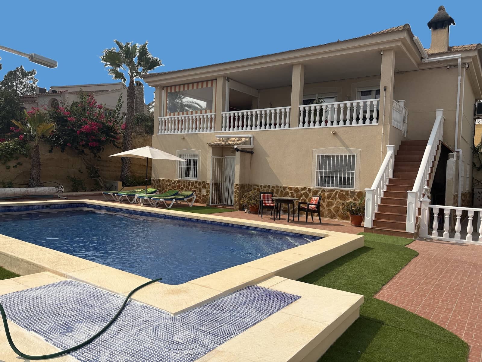 3 bedroom Villa for sale in Algorfa with pool - € 599,995 (Ref: 9184540)