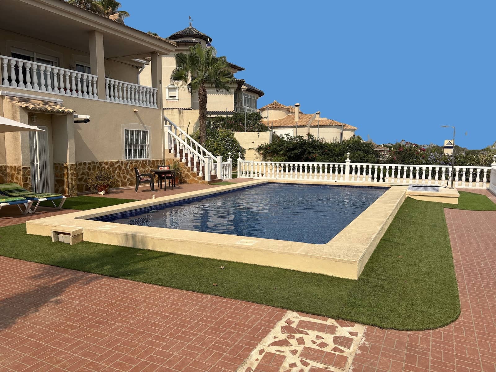3 bedroom Villa for sale in Algorfa with pool - € 599,995 (Ref: 9184540)