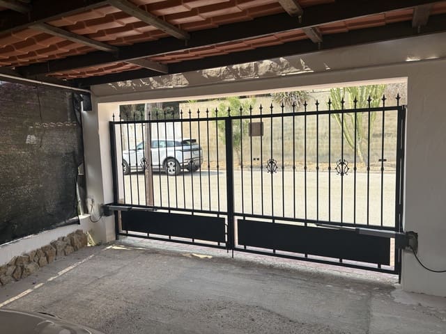 3 bedroom Villa for sale in Algorfa with pool - € 599,995 (Ref: 9184540)