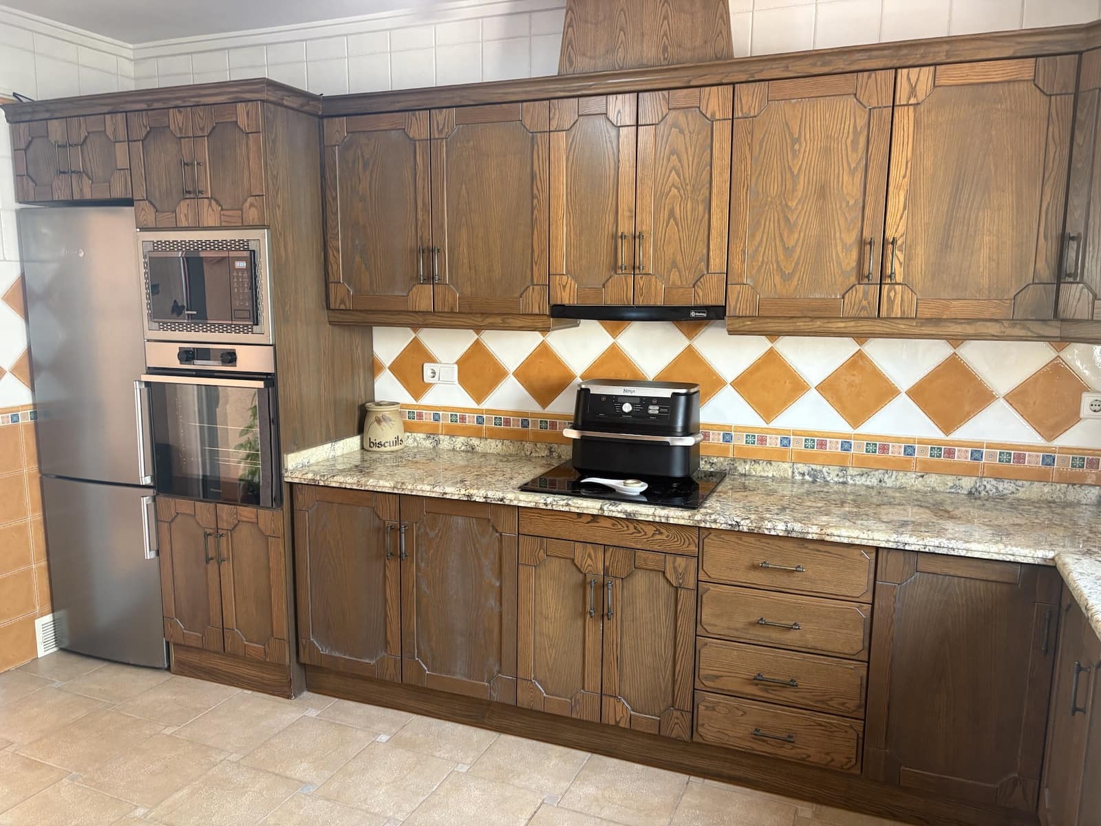 3 bedroom Villa for sale in Algorfa with pool - € 599,995 (Ref: 9184540)