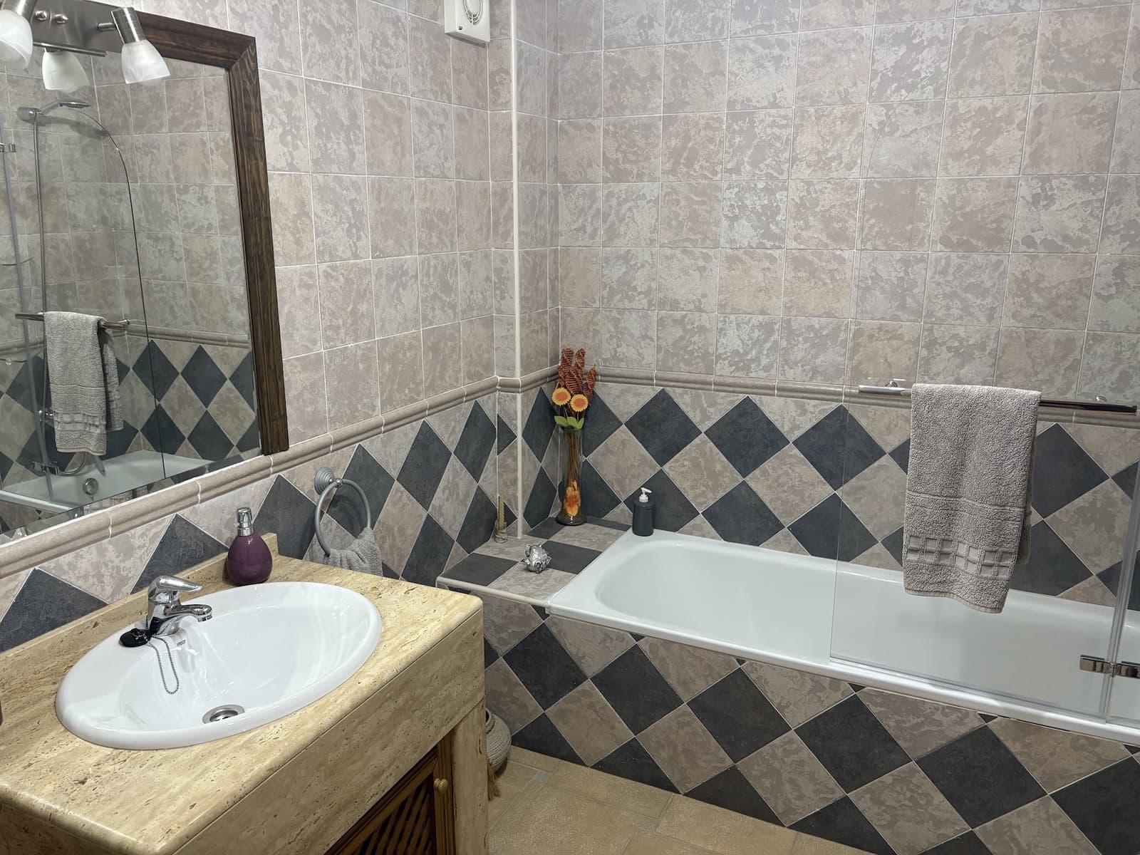 3 bedroom Villa for sale in Algorfa with pool - € 599,995 (Ref: 9184540)