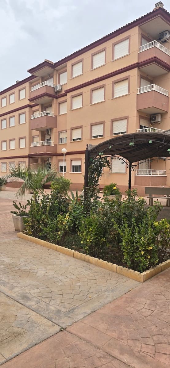 2 bedroom Apartment for sale in Algorfa with pool - € 118,000 (Ref: 9216505)