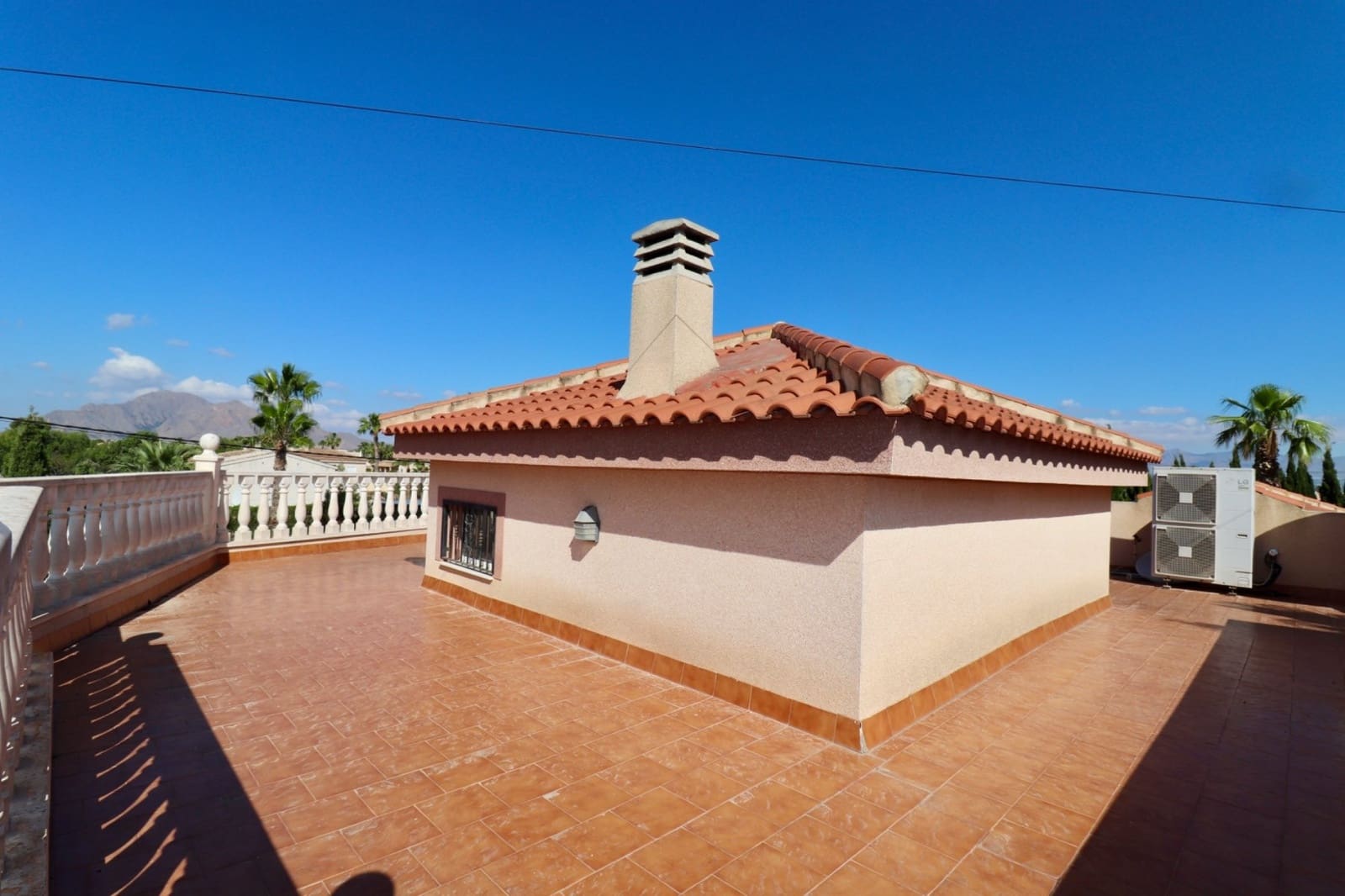 4 soverom Villa til salgs i Catral med svømmebasseng garasje - € 459 000 (Ref: 9249487)