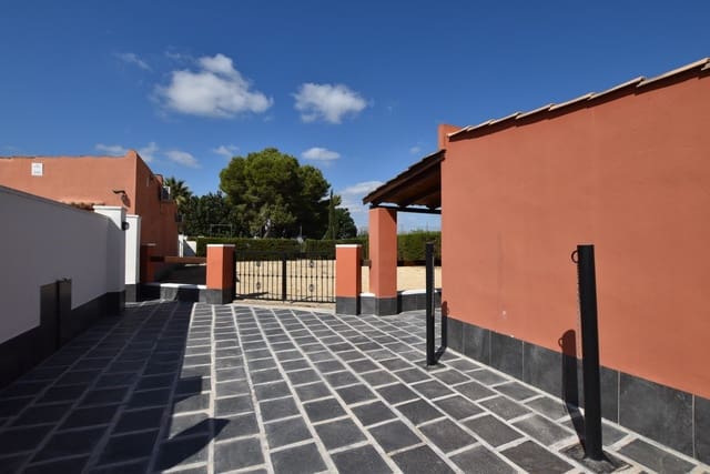 6 bedroom Villa for sale in Heredades, Almoradí with pool - € 650,000 (Ref: 9255540)