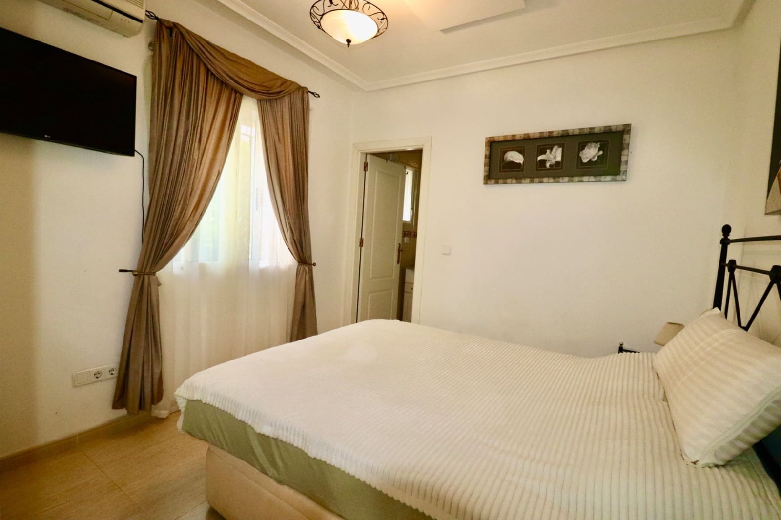 2 sovrum Villa till salu i Guardamar del Segura med pool - 215 000 € (Ref: 9296490)