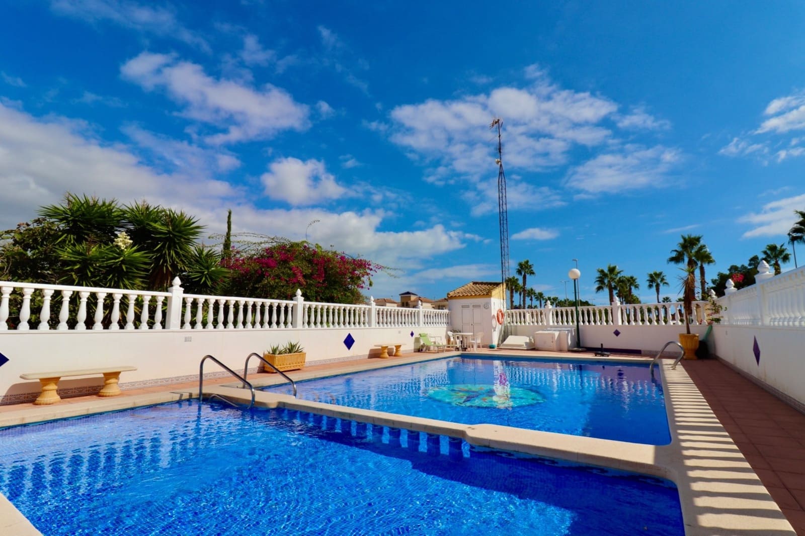 2 sovrum Villa till salu i Guardamar del Segura med pool - 215 000 € (Ref: 9296490)