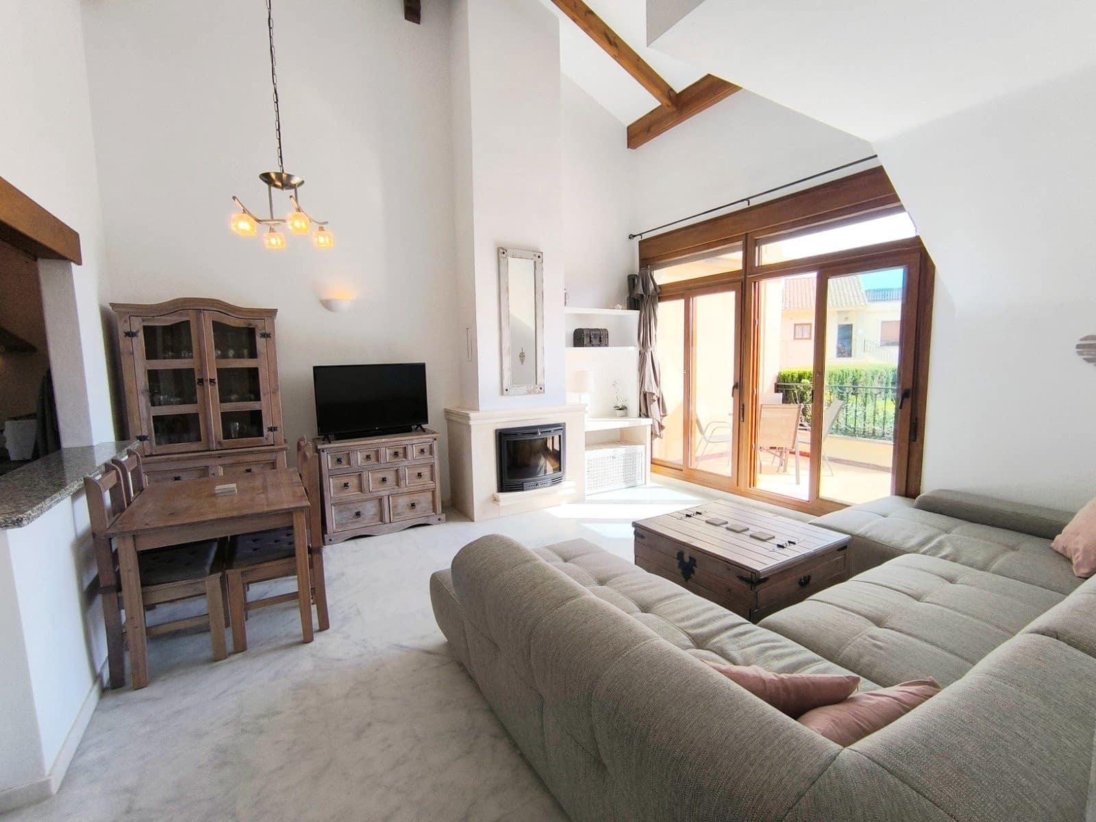 2 makuuhuone Bungalow myytävänä paikassa Algorfa mukana uima-altaan 
autotalli - 219 950 € (Ref: 9309193)