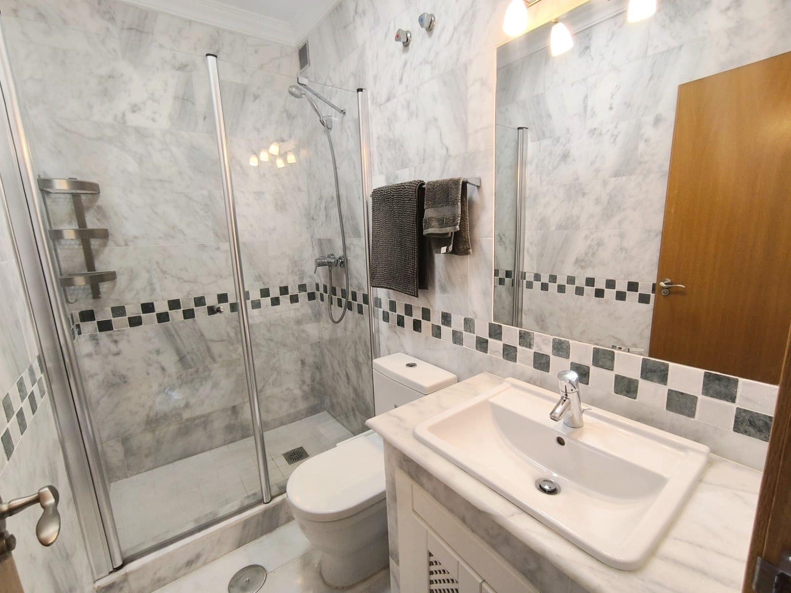 2 makuuhuone Bungalow myytävänä paikassa Algorfa mukana uima-altaan 
autotalli - 219 950 € (Ref: 9309193)