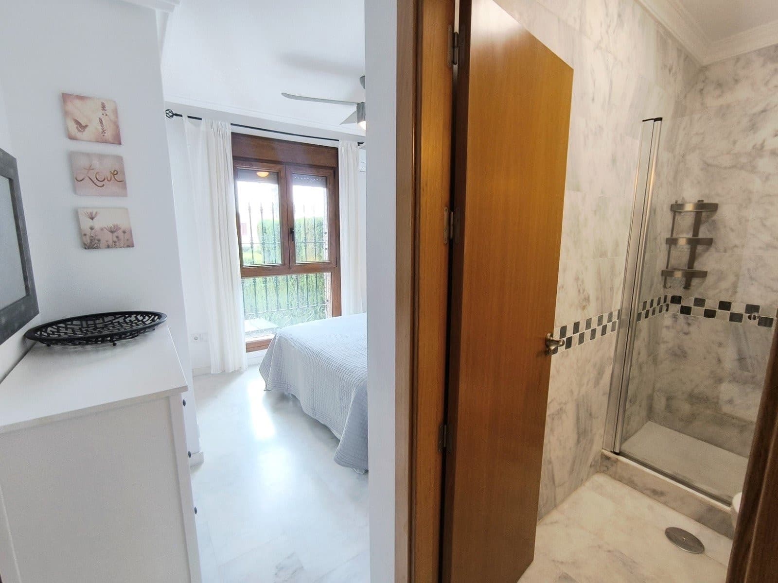 2 makuuhuone Bungalow myytävänä paikassa Algorfa mukana uima-altaan 
autotalli - 219 950 € (Ref: 9309193)