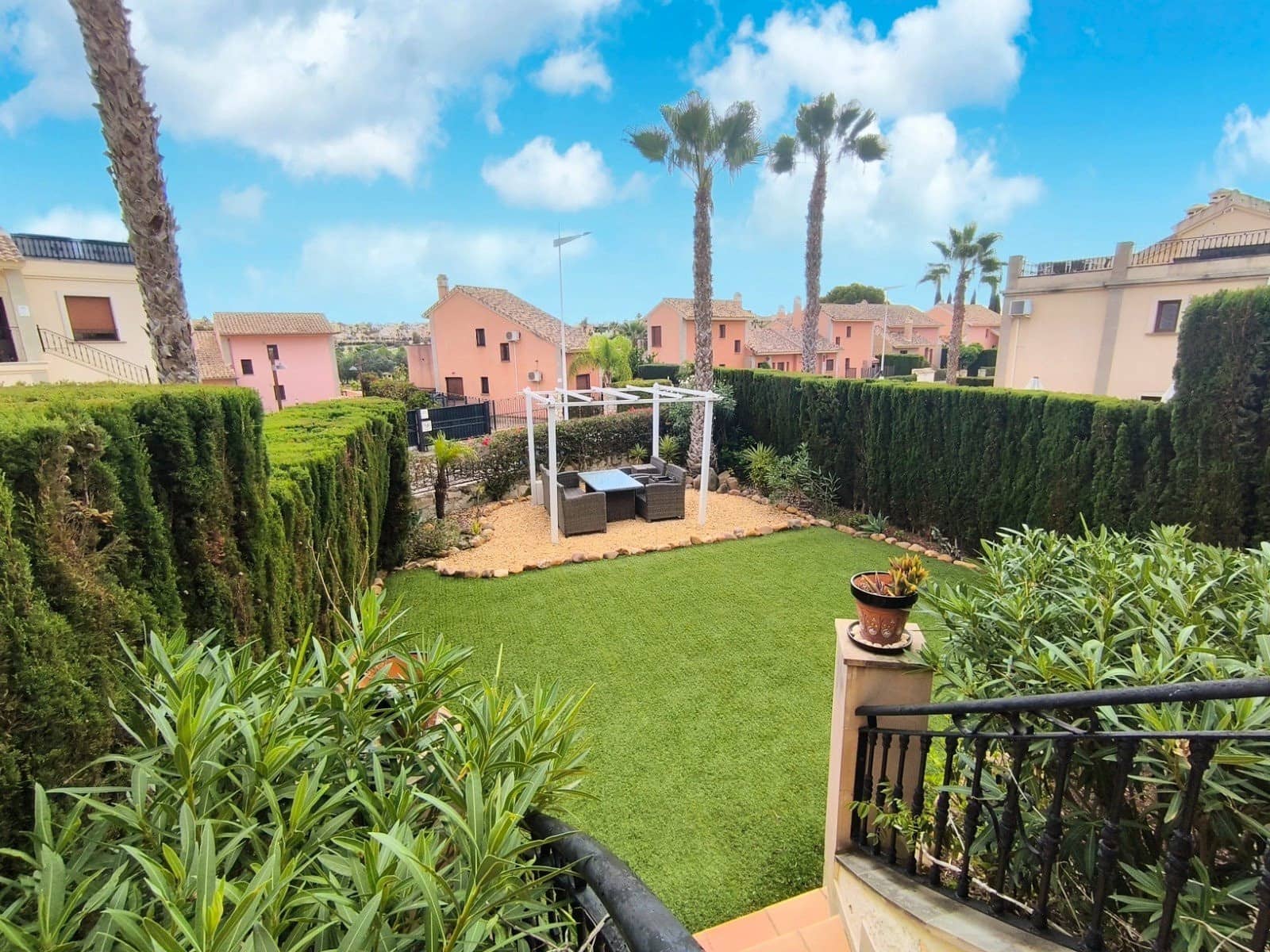 2 makuuhuone Bungalow myytävänä paikassa Algorfa mukana uima-altaan 
autotalli - 219 950 € (Ref: 9309193)