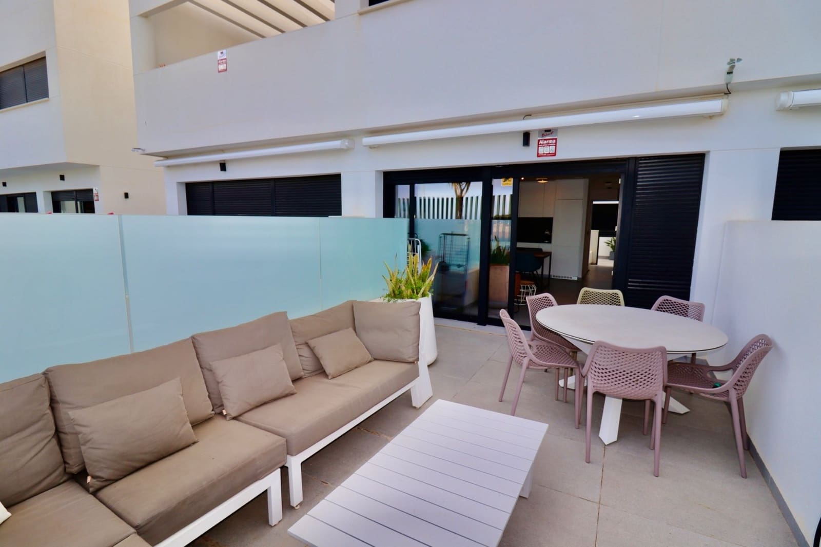 3 sovrum Lägenhet till salu i Guardamar del Segura med pool garage - 375 000 € (Ref: 9357499)