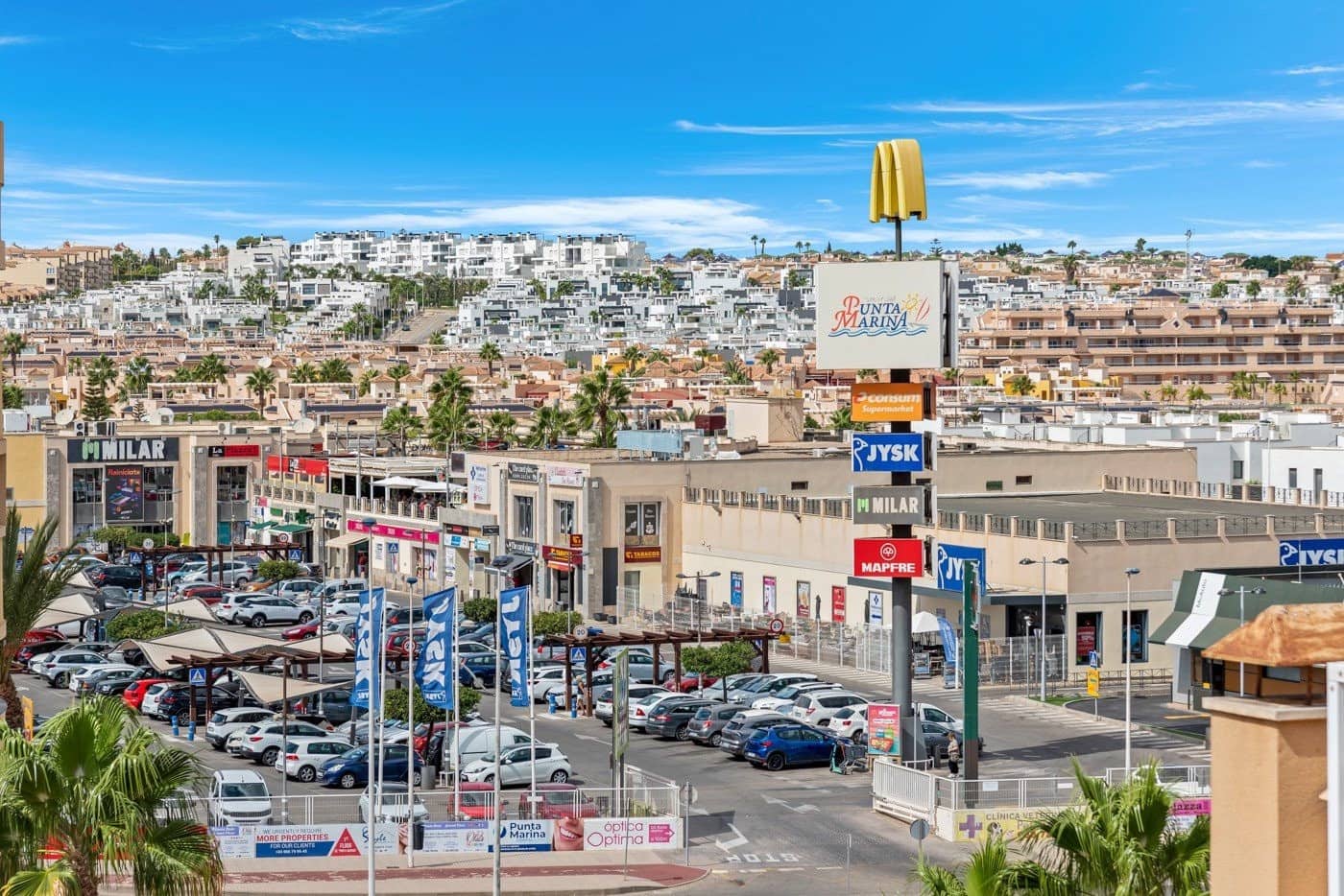 3 bedroom Apartment for sale in Punta Prima with pool - € 269,000 (Ref: 9399975)