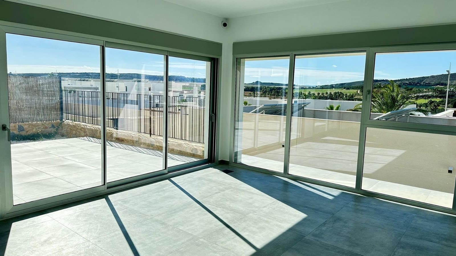 4 bedroom Villa for sale in Algorfa with pool garage - € 659,000 (Ref: 9408183)