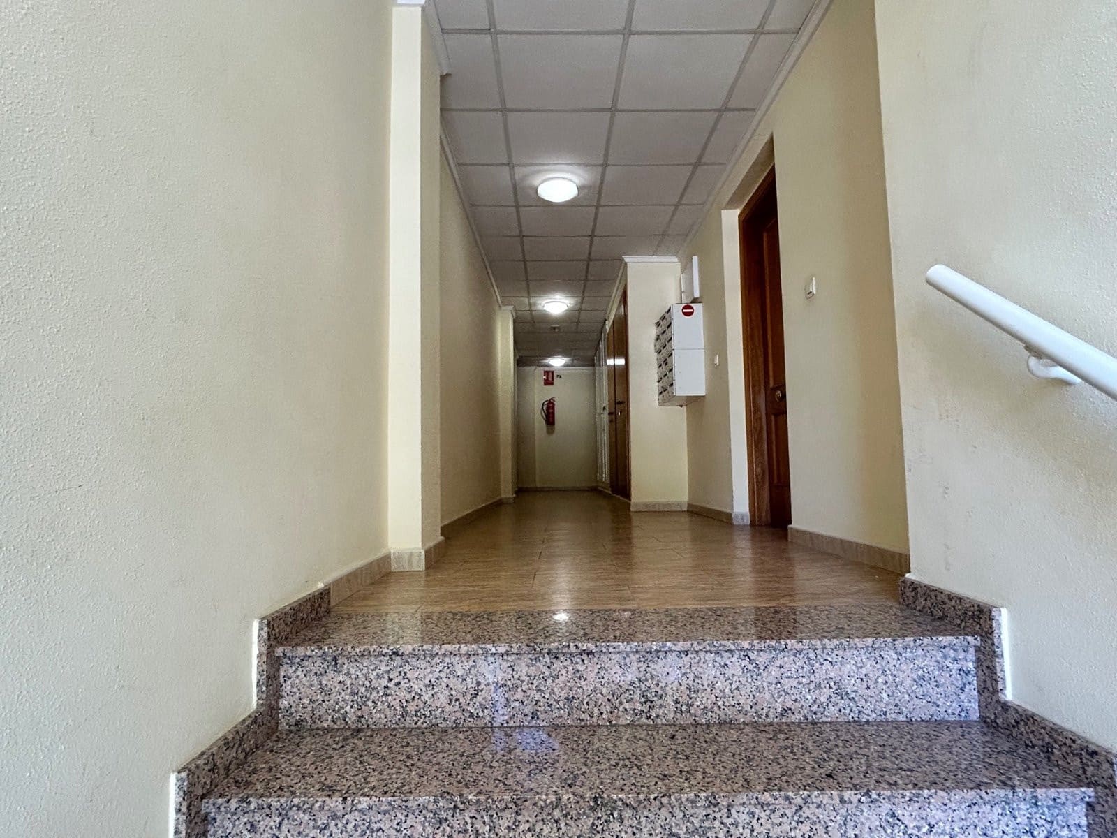 Apartamento de 3 habitaciones en Jacarilla en venta con garaje - 120.000 € (Ref: 9444516)