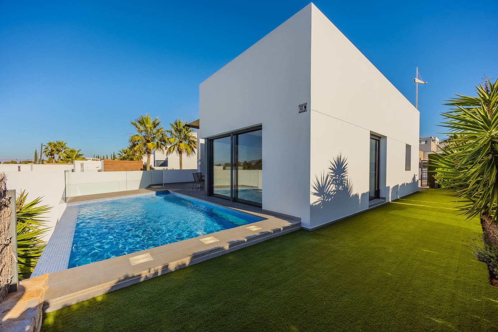 4 Zimmer Villa zu verkaufen in Algorfa mit Pool Garage - 850.000 € (Ref: 9449184)