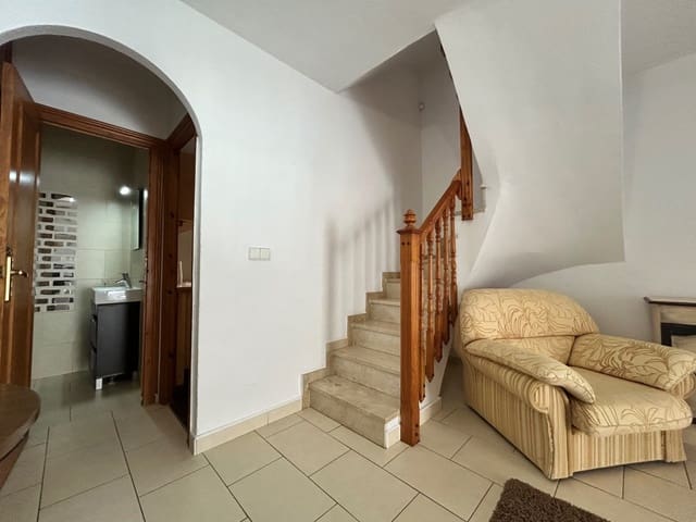 2 makuuhuone Omakotitalo myytävänä paikassa Parque Acuático - Sector 25, Torrevieja mukana uima-altaan - 149 999 € (Ref: 9450878)