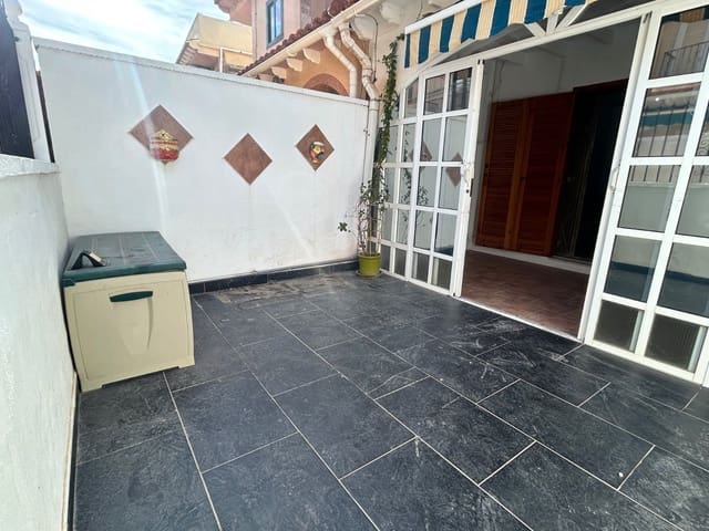 2 makuuhuone Omakotitalo myytävänä paikassa Parque Acuático - Sector 25, Torrevieja mukana uima-altaan - 149 999 € (Ref: 9450878)