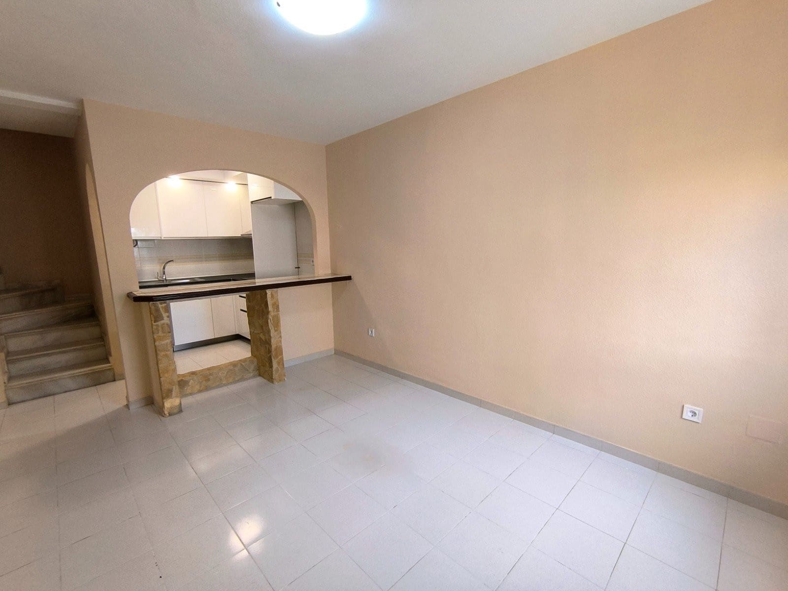 3 soverom Hus til salgs i Torrevieja med svømmebasseng - € 149 000 (Ref: 9486855)