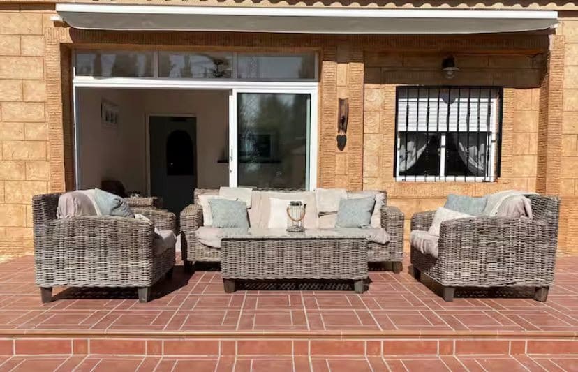 5 makuuhuone Huvila myytävänä paikassa Albatera mukana uima-altaan - 399 950 € (Ref: 9487148)