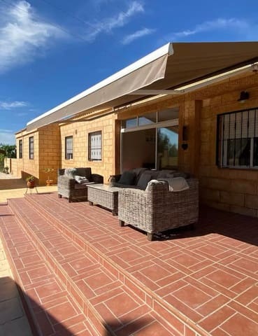 5 makuuhuone Huvila myytävänä paikassa Albatera mukana uima-altaan - 399 950 € (Ref: 9487148)