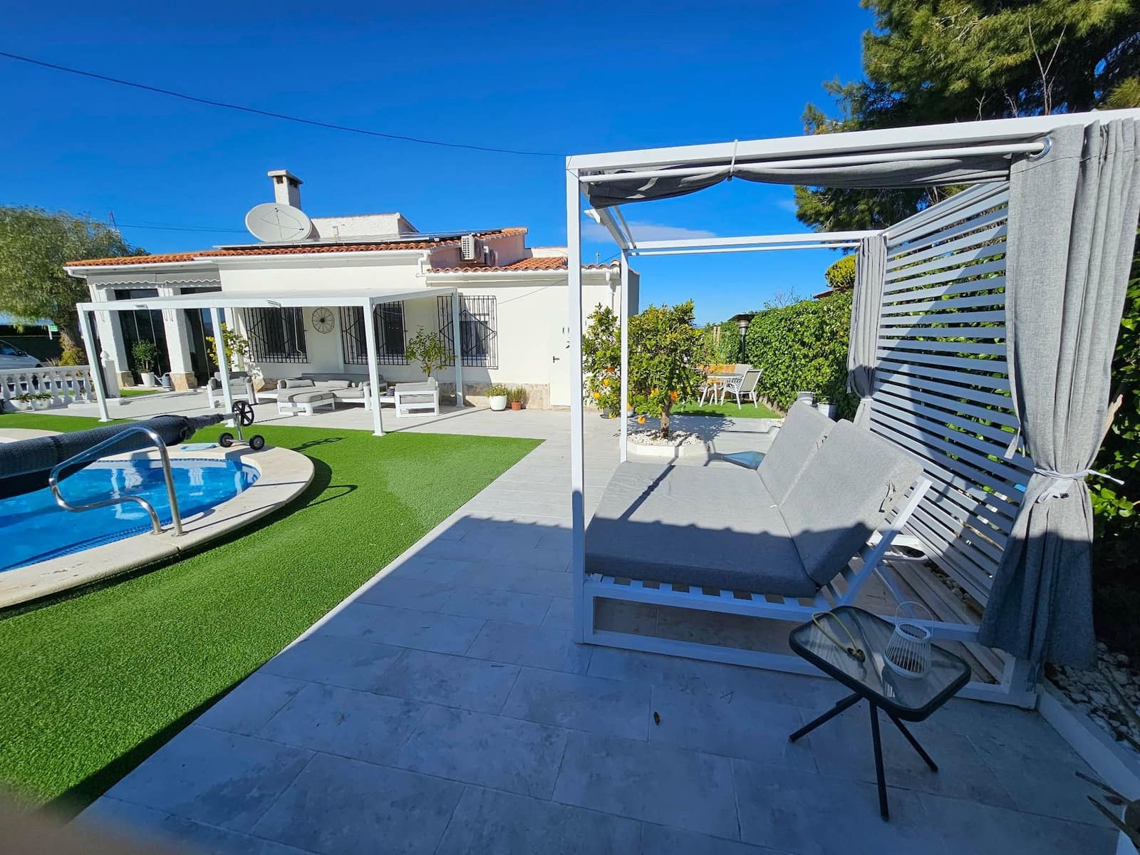 4 bedroom Villa for sale in La Marina with pool garage - € 520,000 (Ref: 9489794)