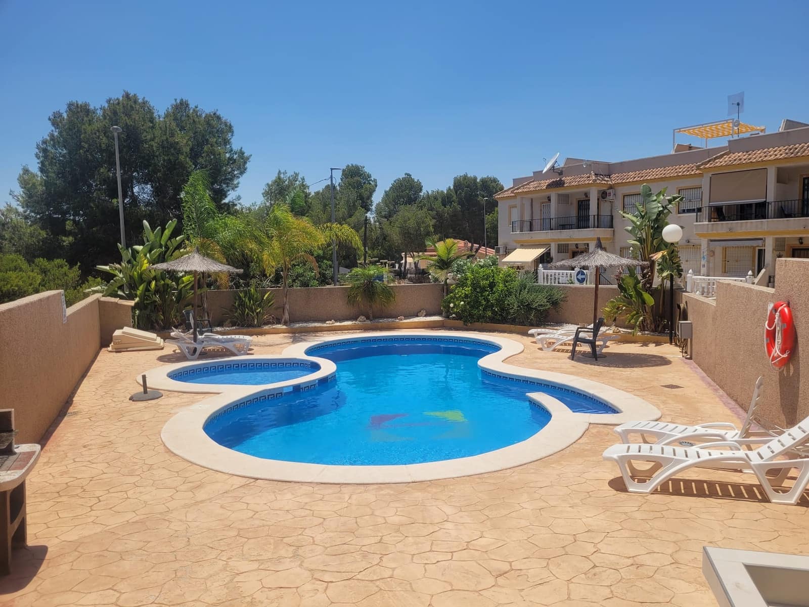 2 bedroom Townhouse for sale in Algorfa with pool garage - € 164,995 (Ref: 9499861)
