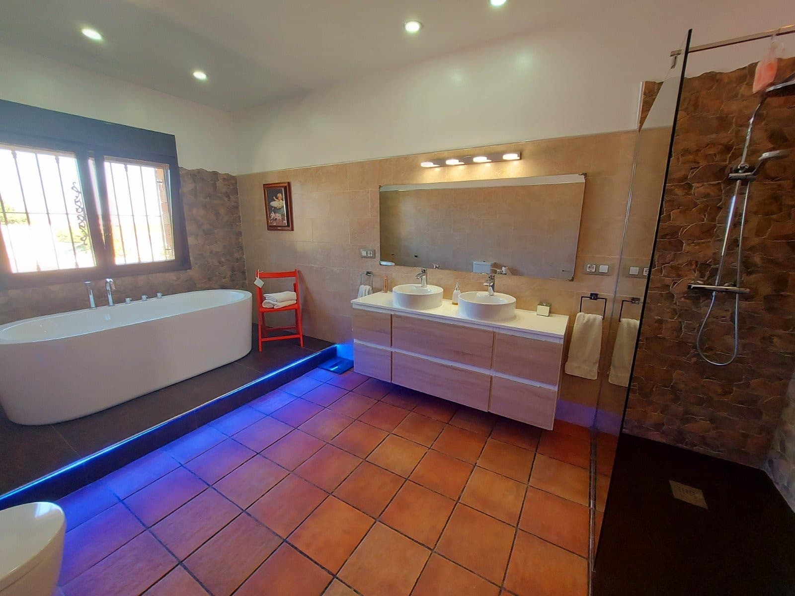 4 bedroom Villa for sale in Bigastro with pool garage - € 595,000 (Ref: 9503090)