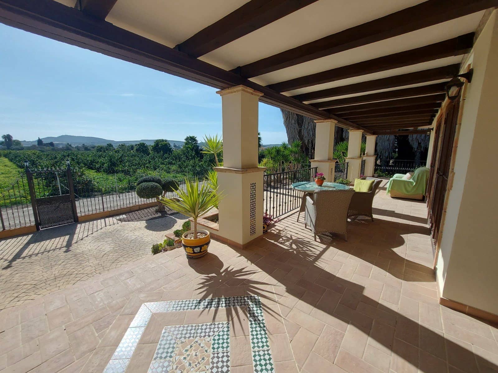 4 bedroom Villa for sale in Bigastro with pool garage - € 595,000 (Ref: 9503090)