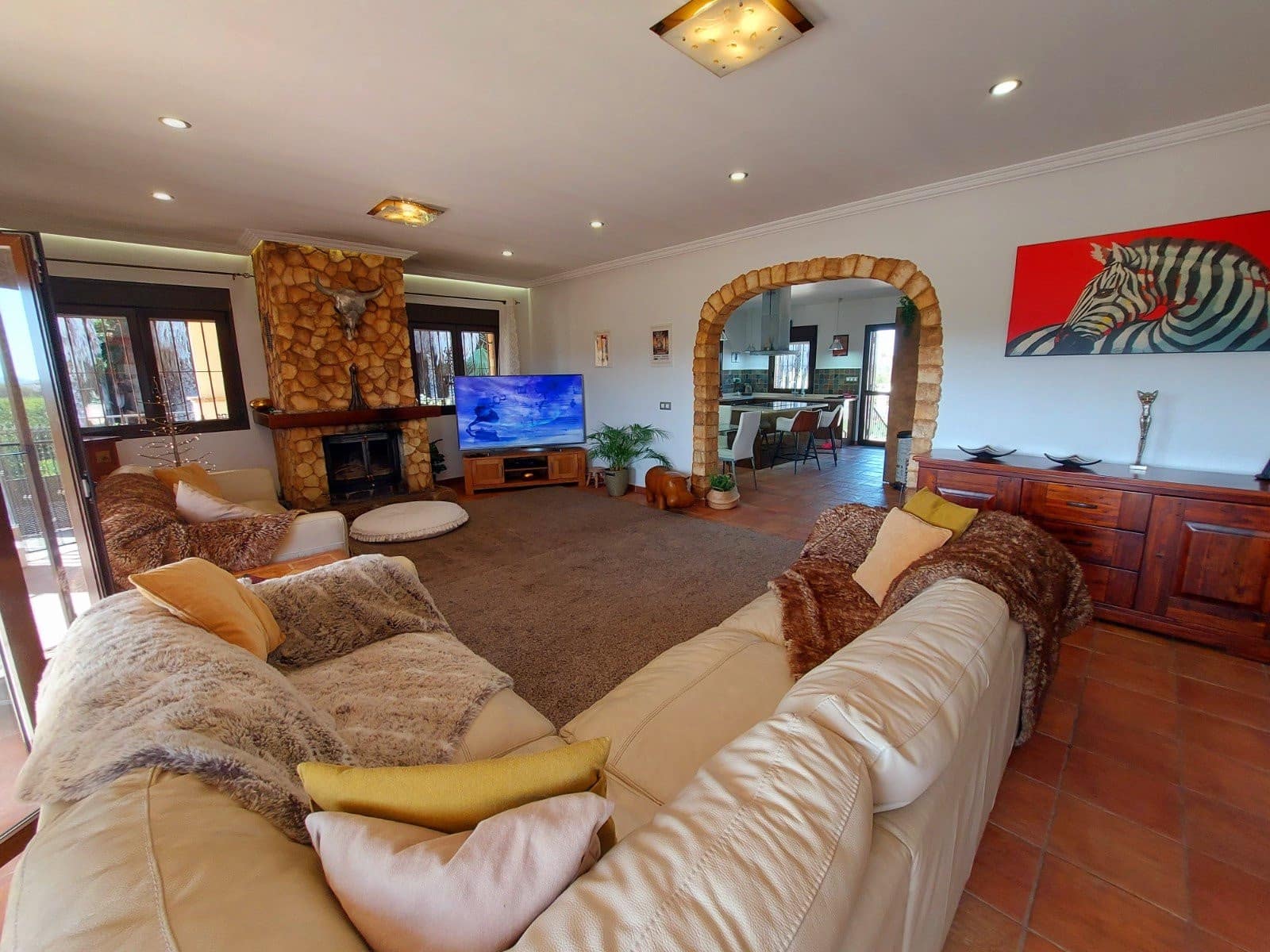 4 bedroom Villa for sale in Bigastro with pool garage - € 595,000 (Ref: 9503090)