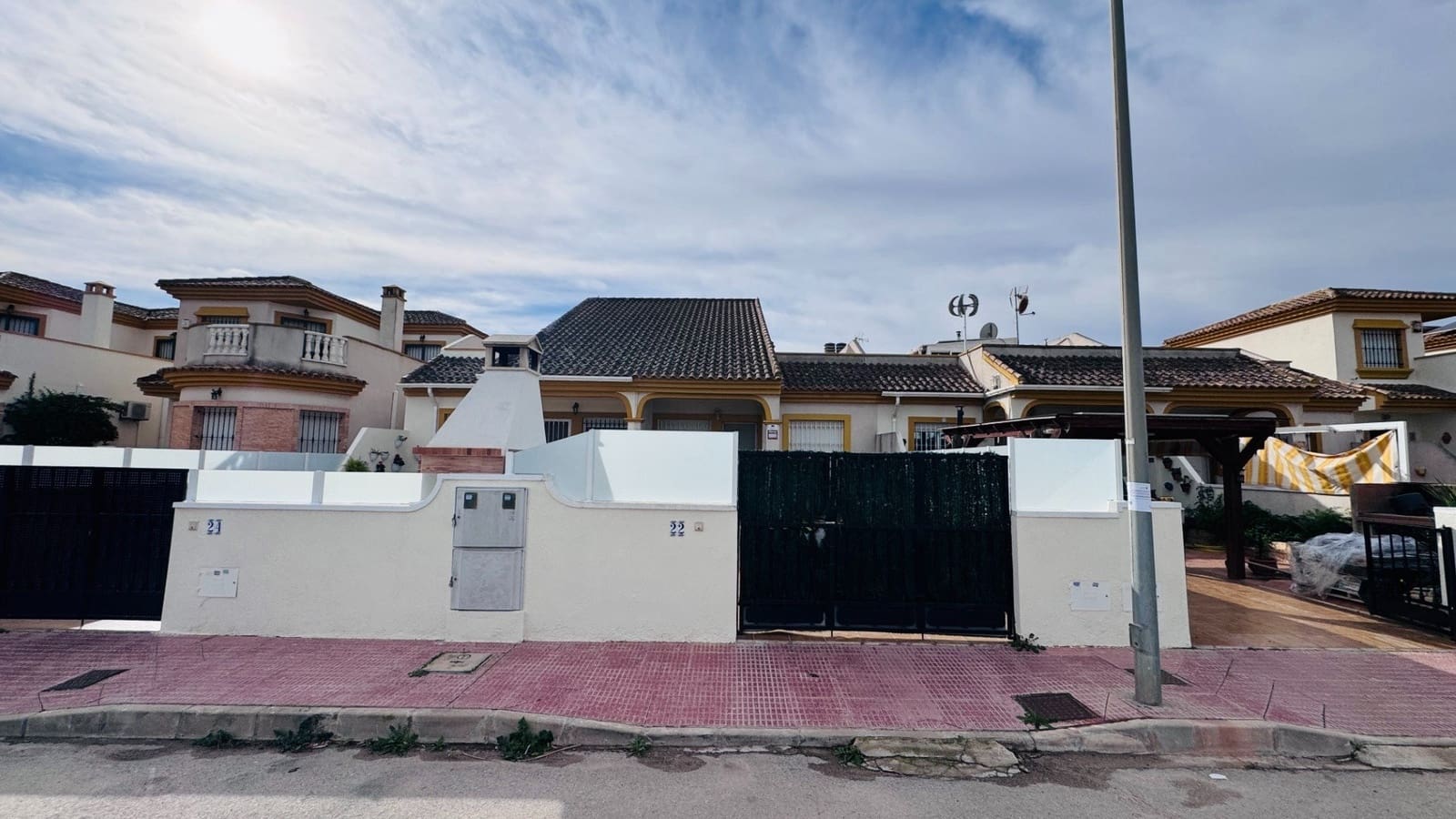 3 sovrum Hus till salu i Daya Nueva med pool - 159 950 € (Ref: 9557365)