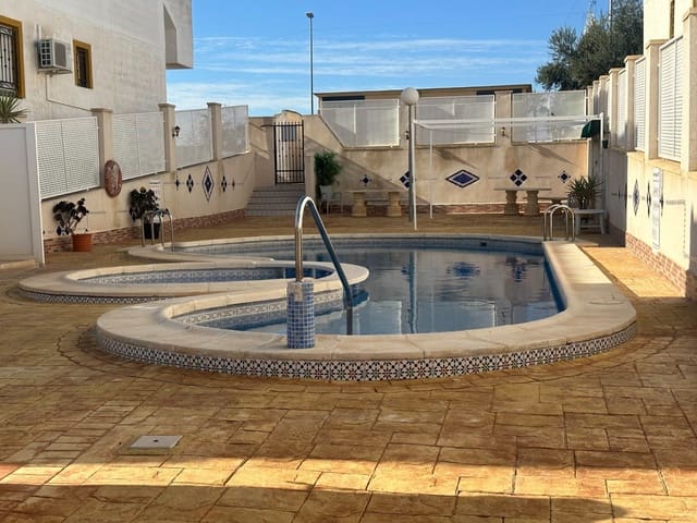 2 soverom Leilighet til salgs i Desamparados - Hurchillo - Torremendo, Orihuela med svømmebasseng - € 125 000 (Ref: 9571958)