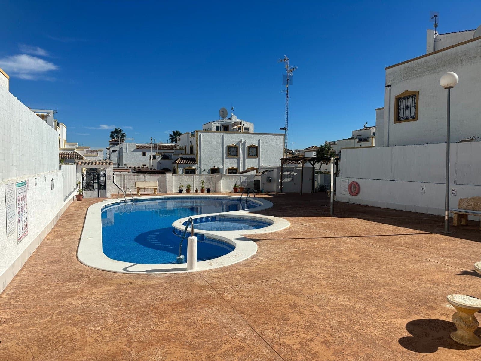 3 Zimmer Haus zu verkaufen in Orihuela mit Pool Garage - 220.000 € (Ref: 9583529)