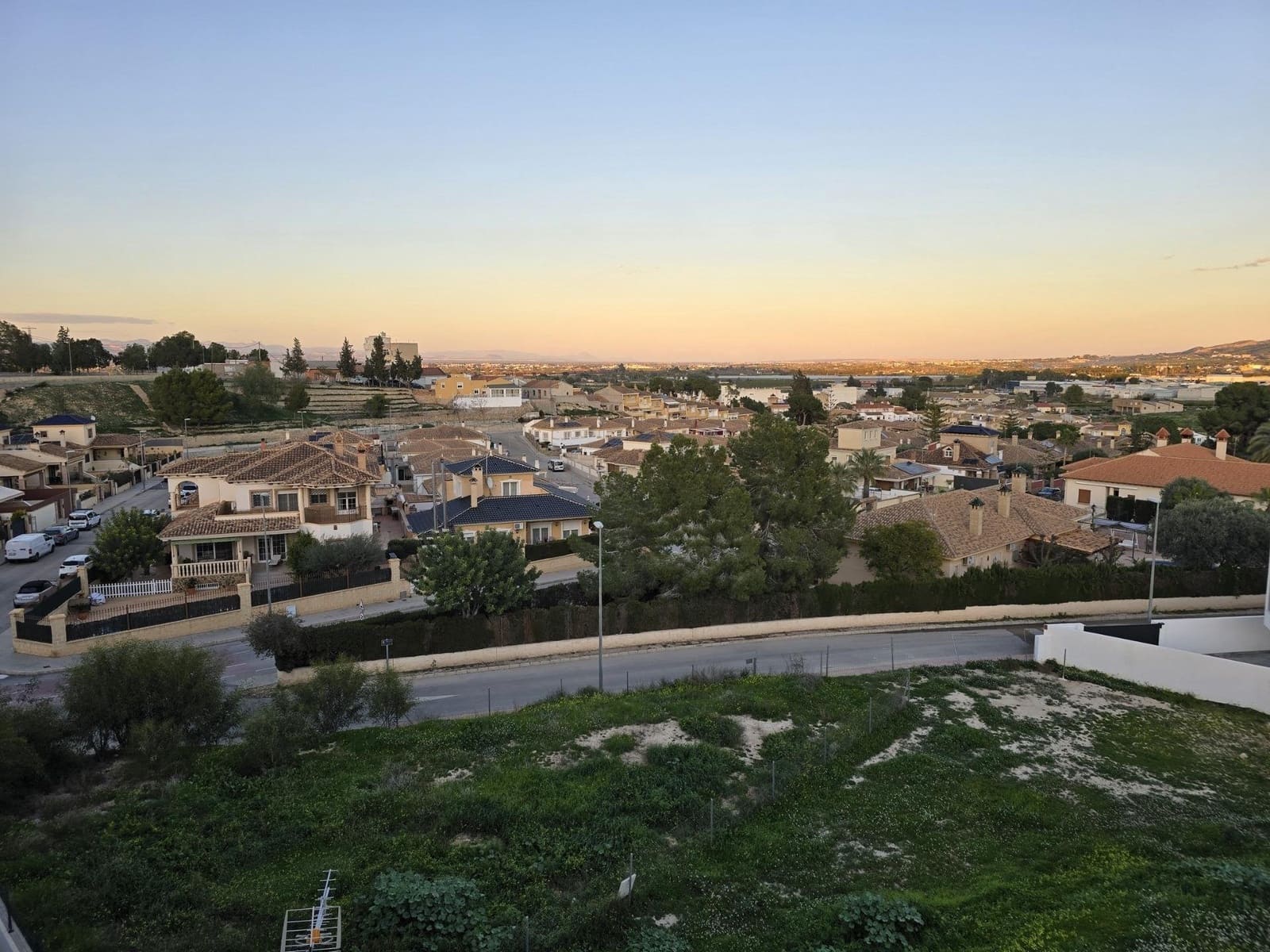 Casa de 3 habitaciones en Bigastro en venta con piscina garaje - 250.000 € (Ref: 9583530)